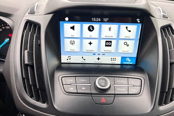 Grå Ford Kuga fra 2017