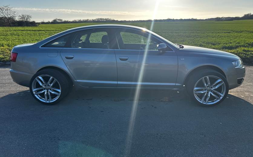 Audi A 6 2,4 2,4 limousine