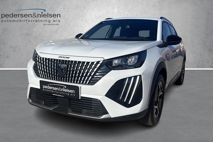 Hvid Peugeot 2008 fra 2024 set udefra