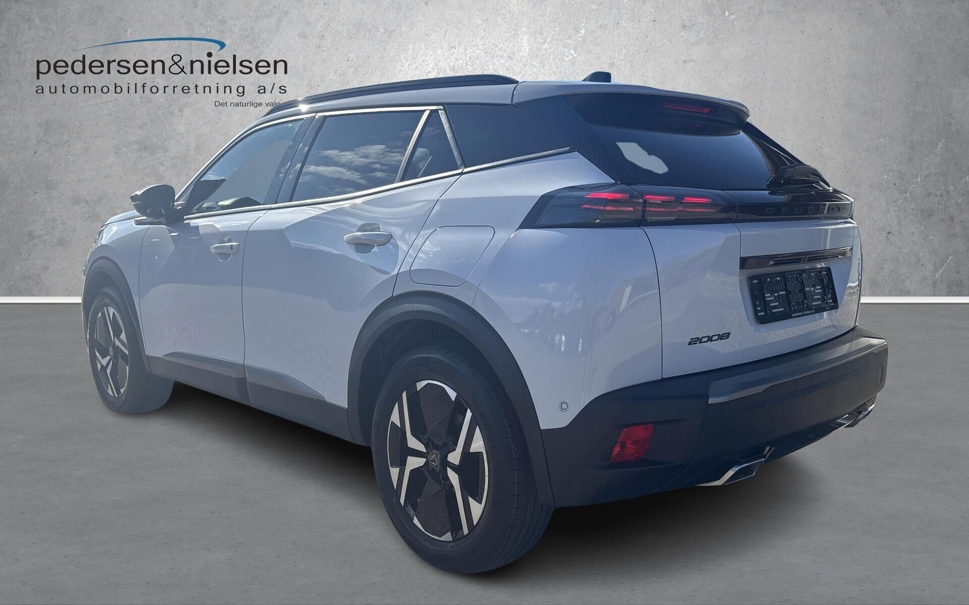 Hvid Peugeot 2008 fra 2024