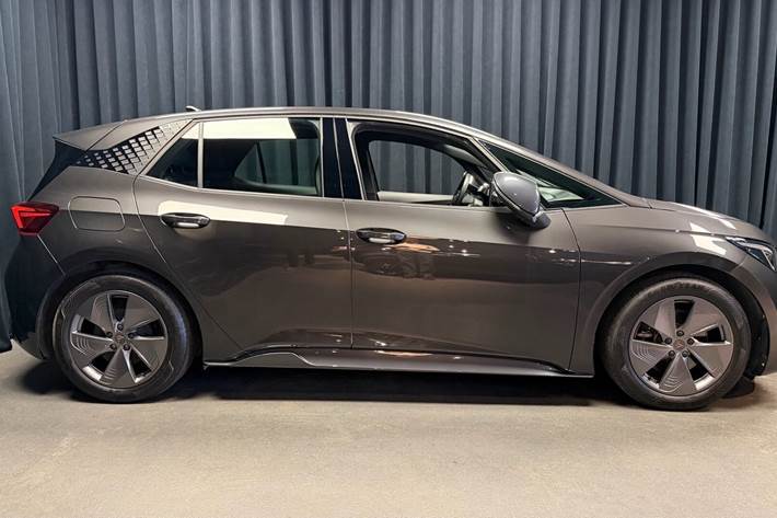 Grå Cupra Born fra 2024