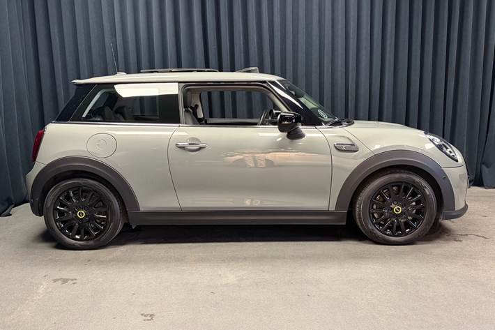 Grå Mini Cooper fra 2022