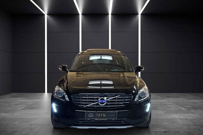 Sort Volvo XC60 fra 2015
