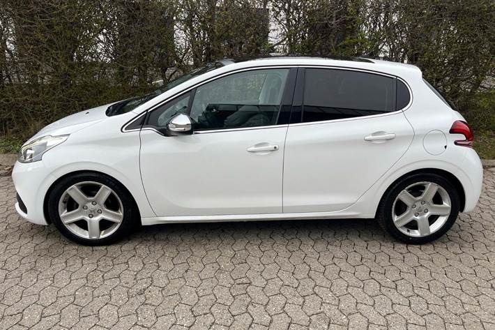 undefined Peugeot 208 fra 2018