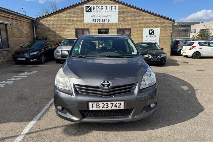 undefined Toyota Verso fra 2011