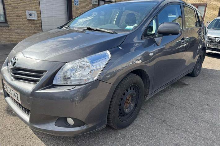 undefined Toyota Verso fra 2011