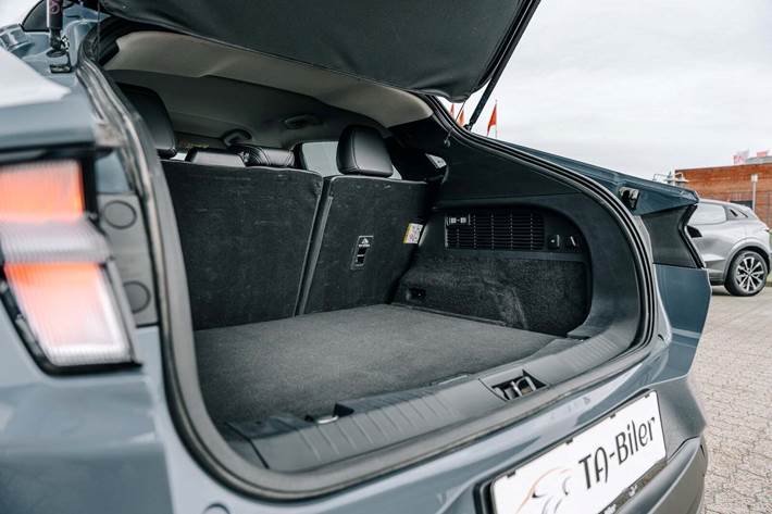 Blå Ford Mustang Mach-E fra 2023