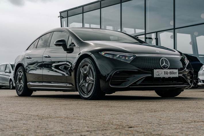 Sort Mercedes EQS350 fra 2022