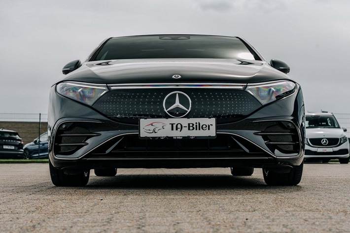 Sort Mercedes EQS350 fra 2022