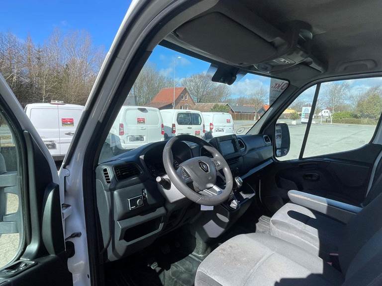Renault Master IV T35 2,3 dCi 150 L2H2 Kassevogn
