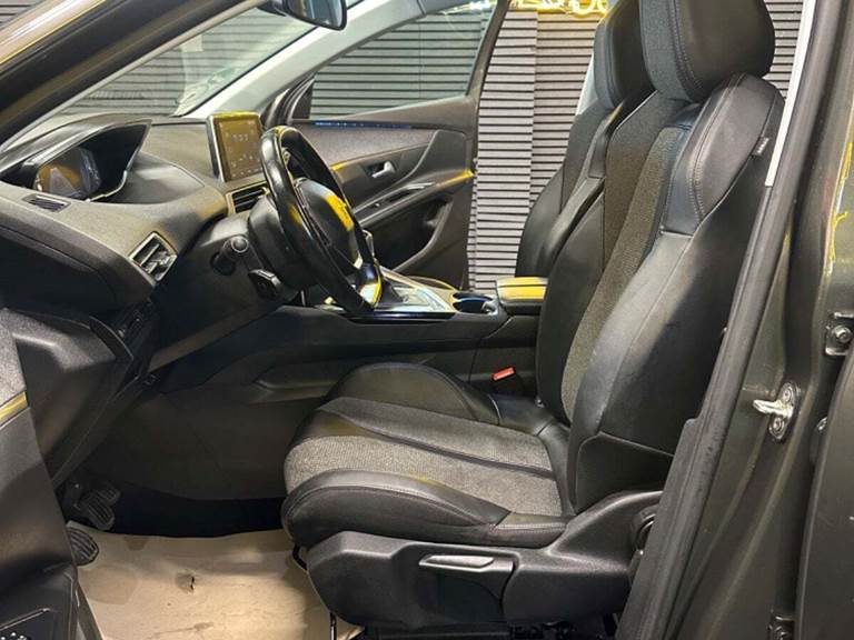 Peugeot 5008 1,5 BlueHDi 130 Allure 7prs