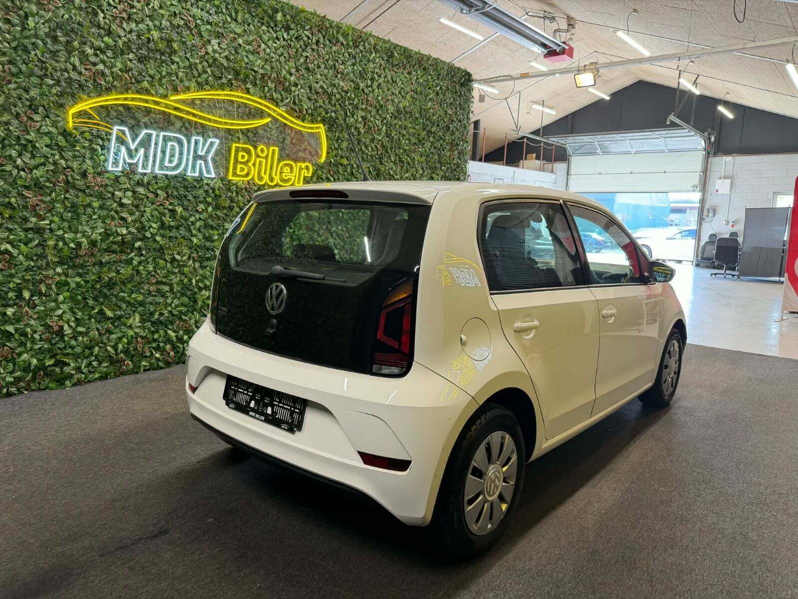Hvid VW UP! fra 2019