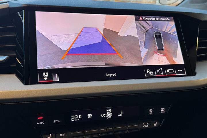 Sort Audi Q4 fra 2024