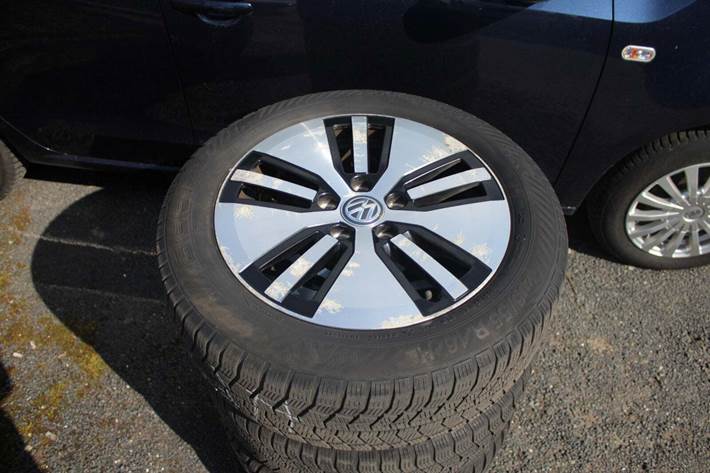 Hvid VW Passat fra 2020