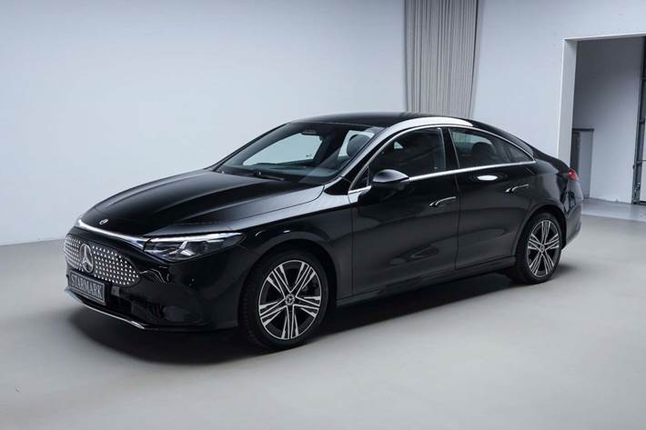 Sort Mercedes CLA250+ fra 2025