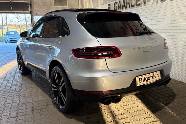 Sølv Porsche Macan S fra 2017