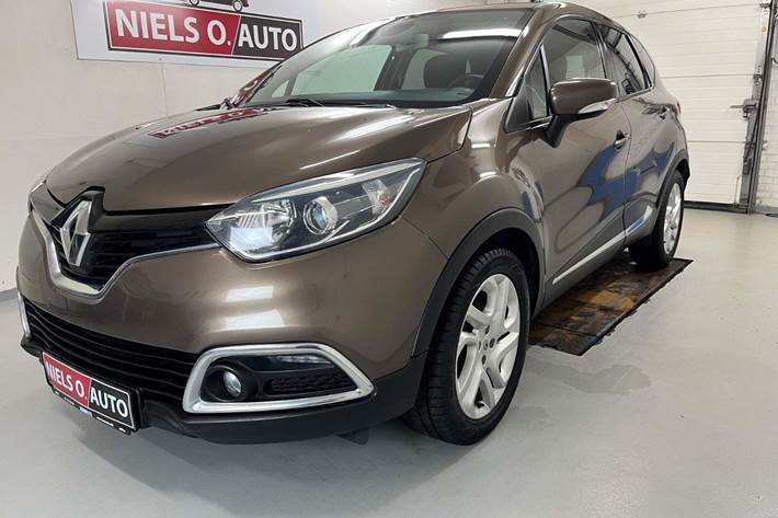 Brun Renault Captur fra 2015