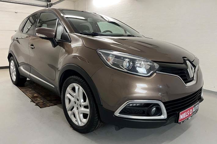 Brun Renault Captur fra 2015