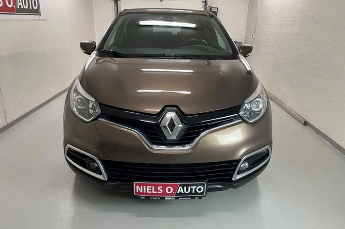 Brun Renault Captur fra 2015