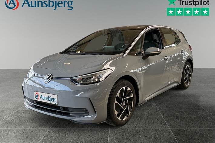 Grå VW ID.3 fra 2023 set udefra