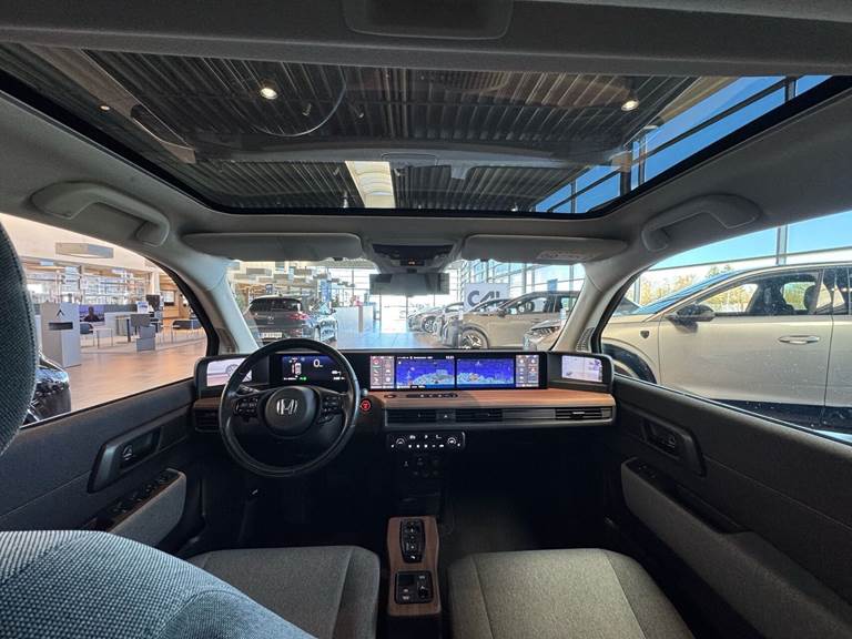 Honda e EL Advance CVT 154HK 5d Aut.