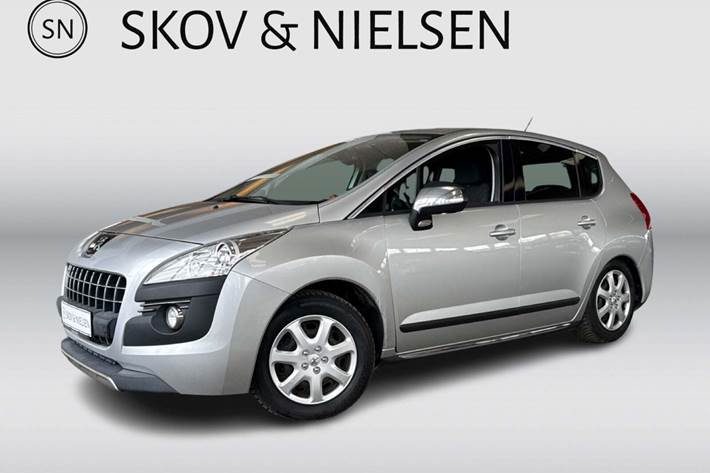 Sølv Peugeot 3008 fra 2010