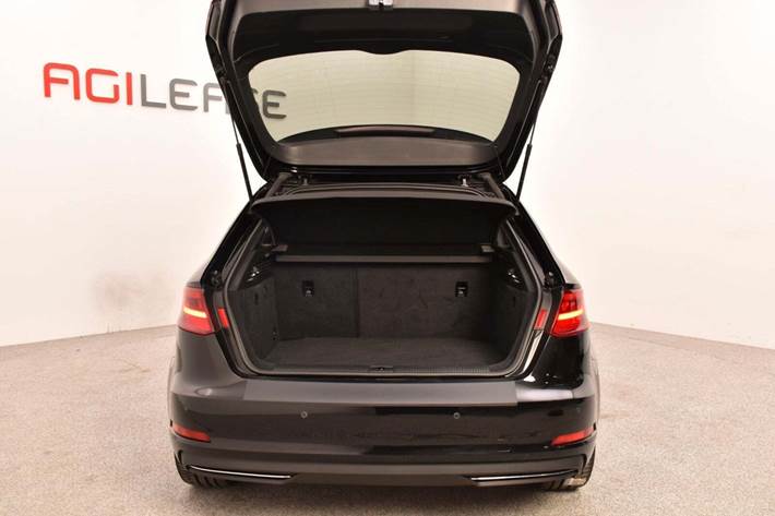 Sort Audi A3 fra 2016