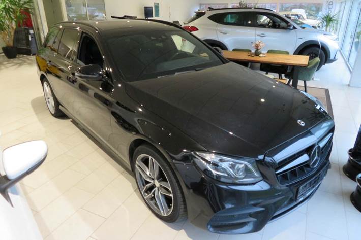 Sort Mercedes E350 d fra 2017