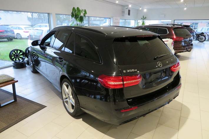 Sort Mercedes E350 d fra 2017