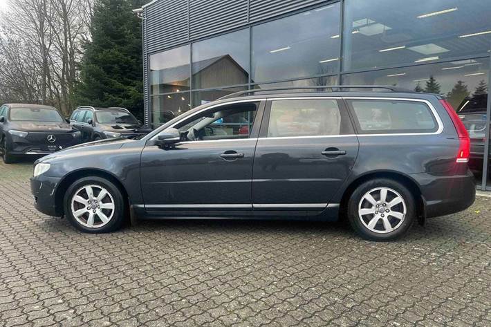 Grå Volvo V70 fra 2015