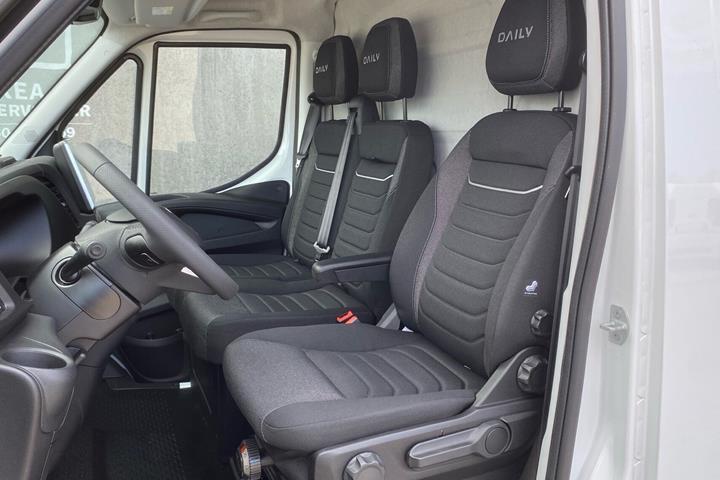 Hvid Iveco Daily fra 2026