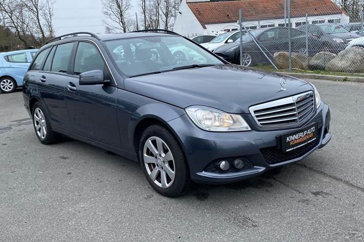 Sort Mercedes C180 d fra 2013