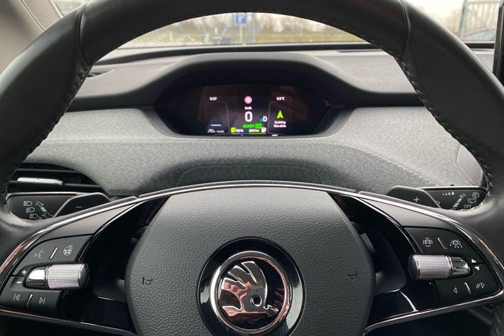 Grøn Skoda Enyaq fra 2021