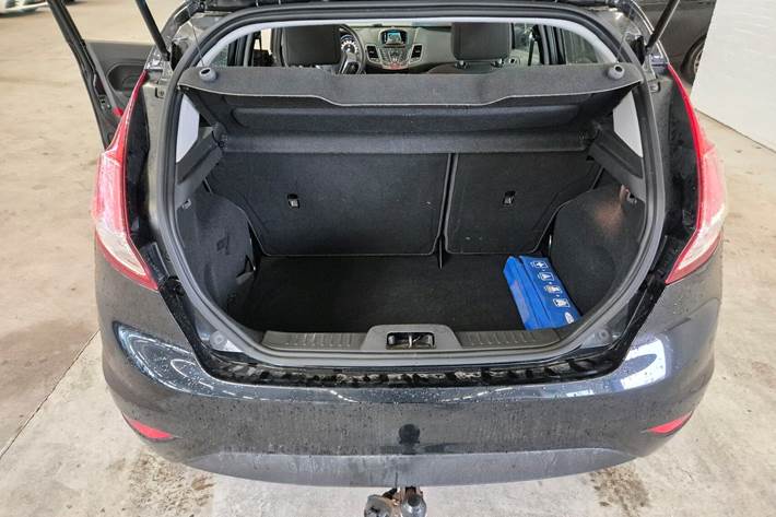 Sort Ford Fiesta fra 2014