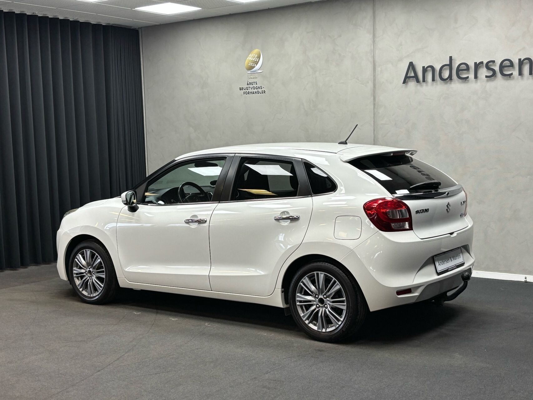 Hvid Suzuki Baleno fra 2019