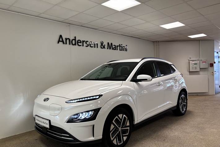 Hvid Hyundai Kona fra 2023