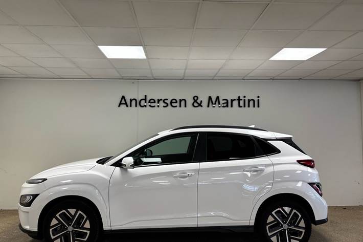 Hvid Hyundai Kona fra 2023