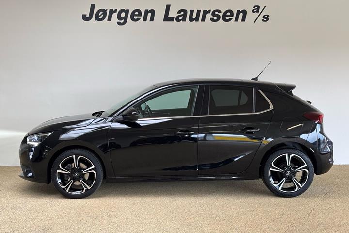 Sort Opel Corsa fra 2023