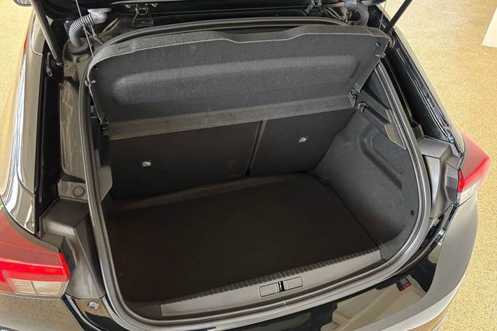 Sort Opel Corsa fra 2023