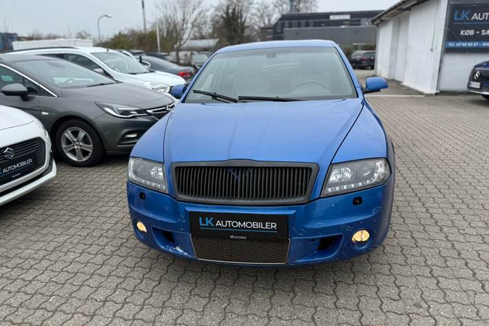 Blå Skoda Octavia fra 2007