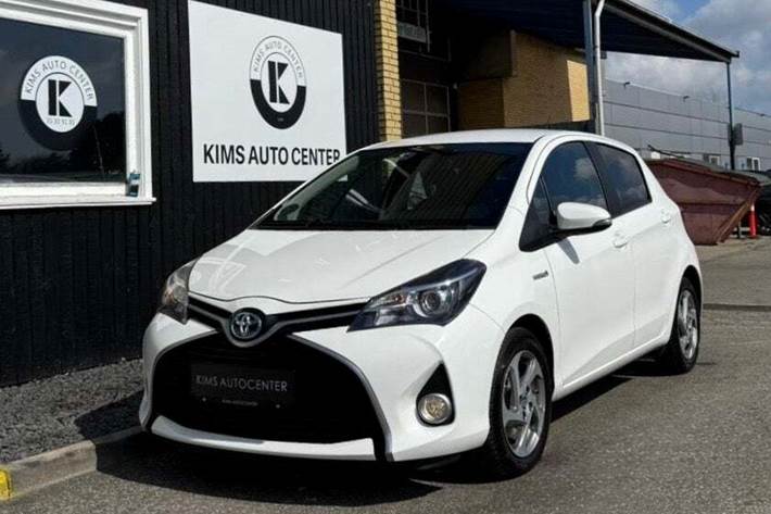 undefined Toyota Yaris fra 2016 set udefra