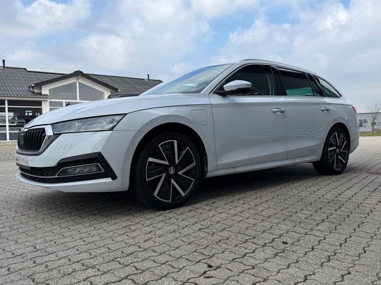 Skoda Octavia 1,4 TSi iV Plus Combi DSG