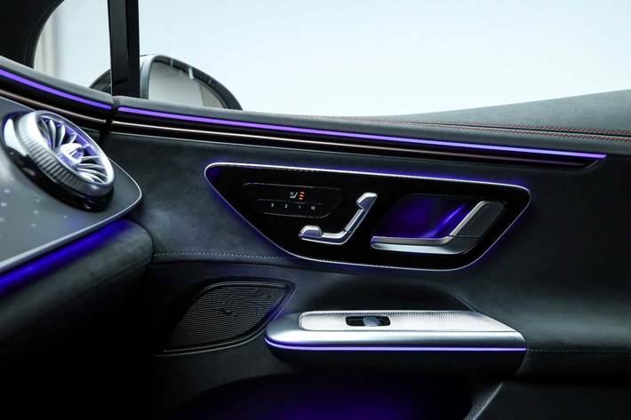 Sort Mercedes EQE350+ fra 2026