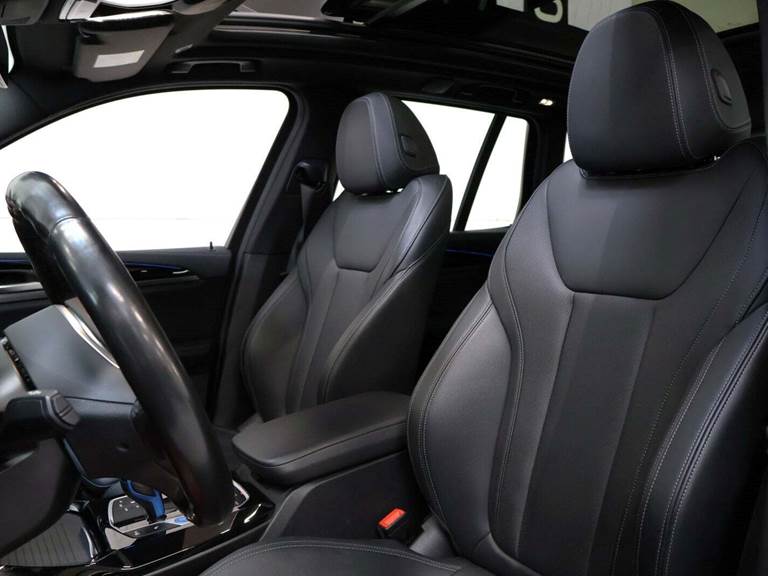 BMW iX3 Charged M-Sport