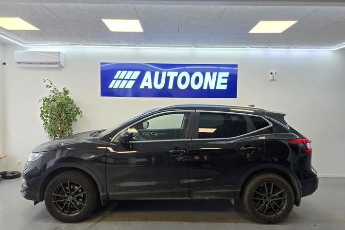 Sort Nissan Qashqai fra 2018