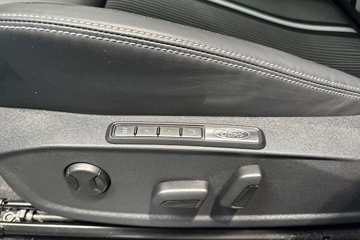 Hvid Ford Capri fra 2025