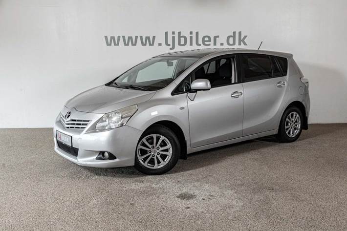 undefined Toyota Verso fra 2011 set udefra