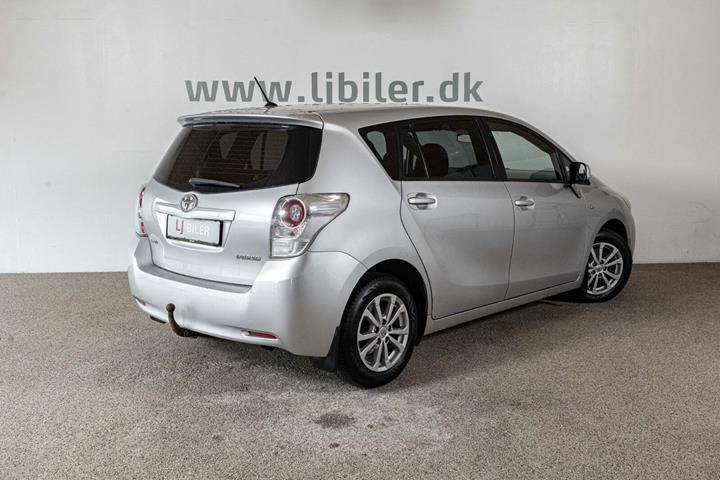 undefined Toyota Verso fra 2011