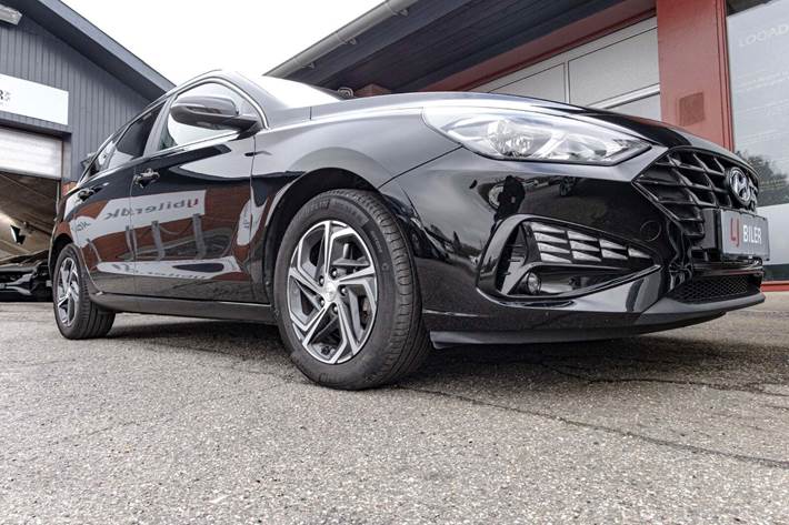 Sort Hyundai i30 fra 2023