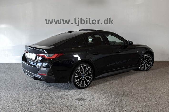 Sort BMW i4 fra 2023